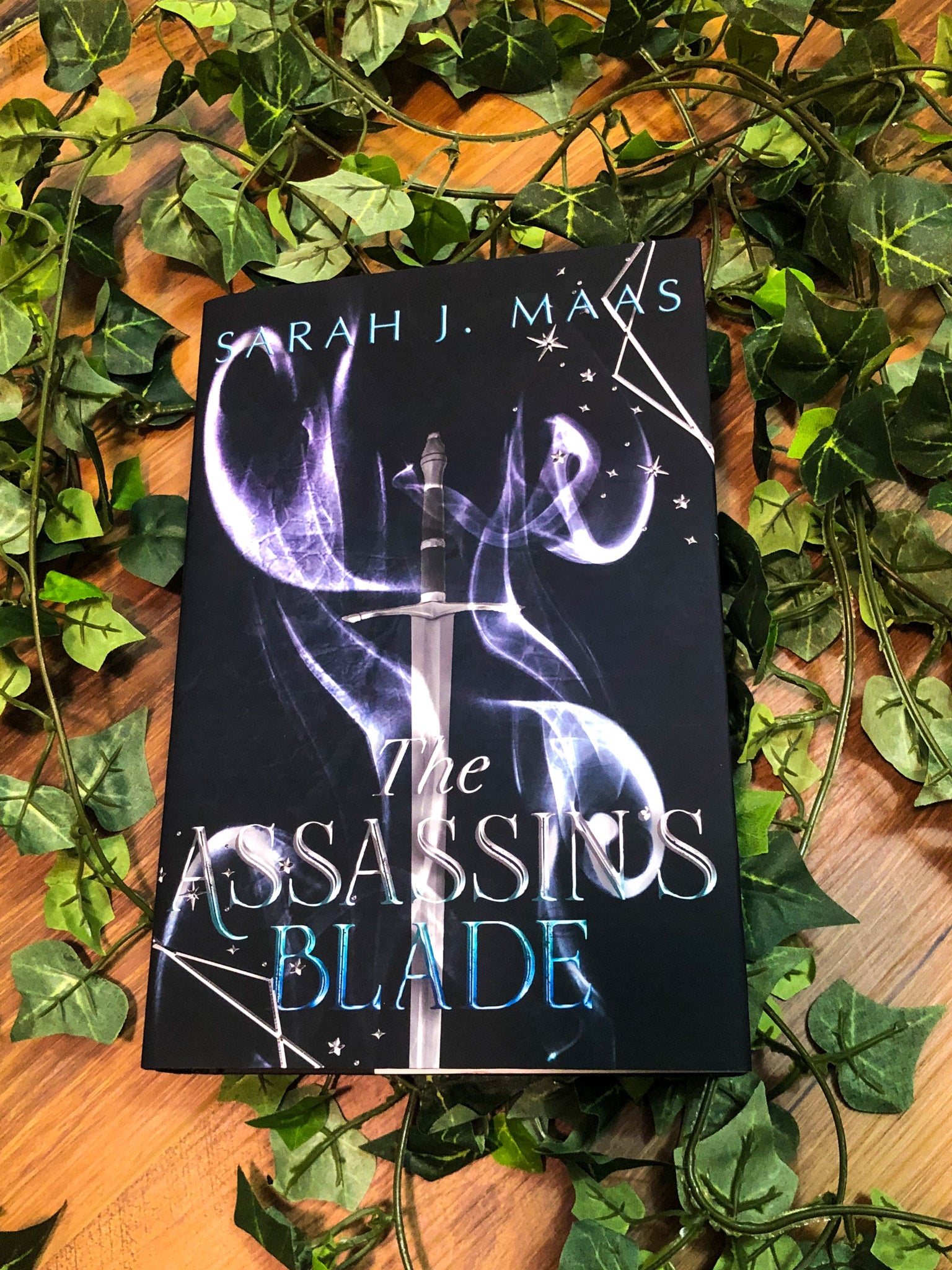 The Assassin’s Blade by Sarah J store Maas (original out of print cover)